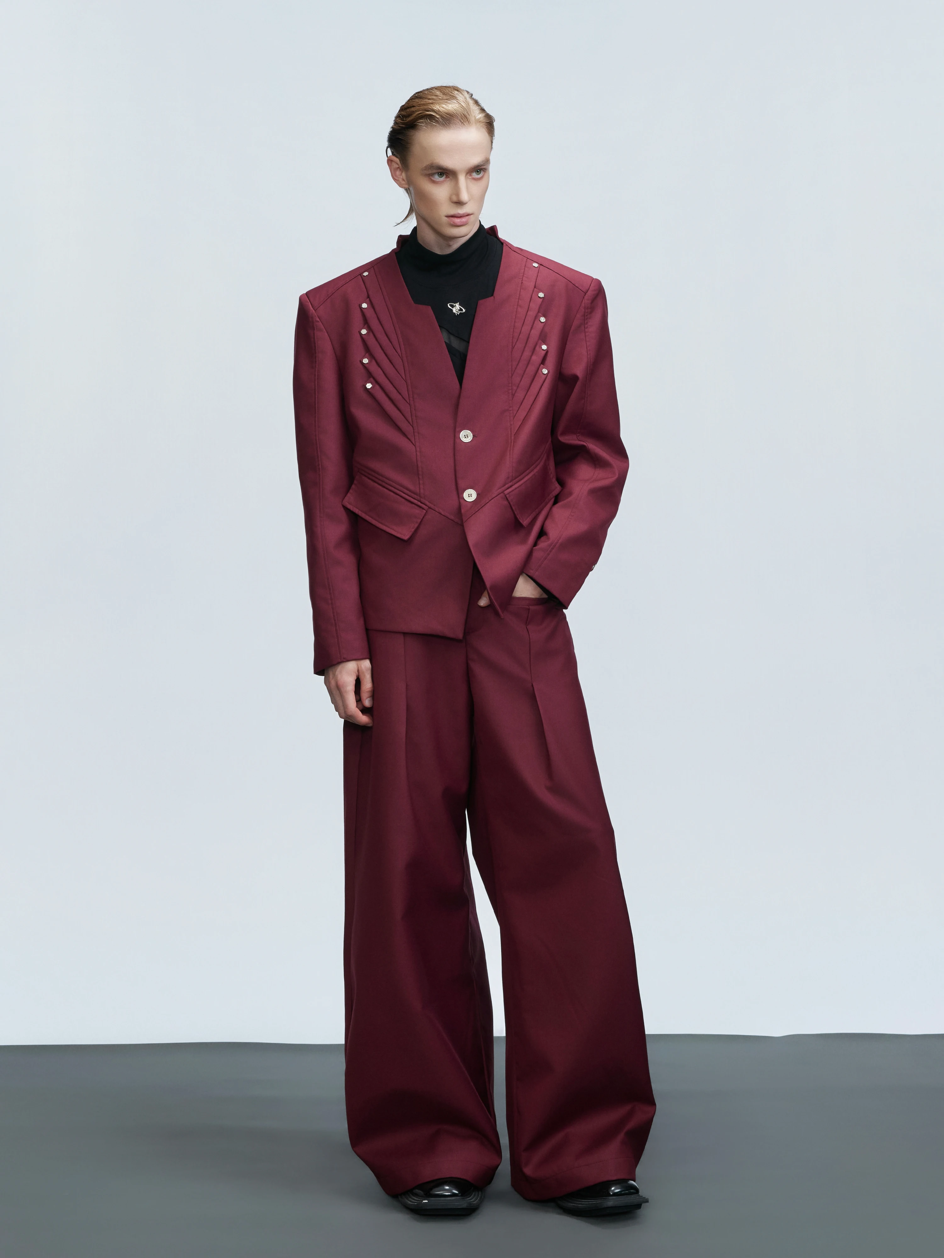 ArguE CulturE Wool Blend Men's Suit Set V-Neck 3D Tailoring Draping Pants Long Trousers Formal Wear Casual Chic
ArguE CulturE Wool Blend Men's Suit Set V-Neck 3D Tailoring Draping Pants Long Trousers Formal Wear Casual Chic