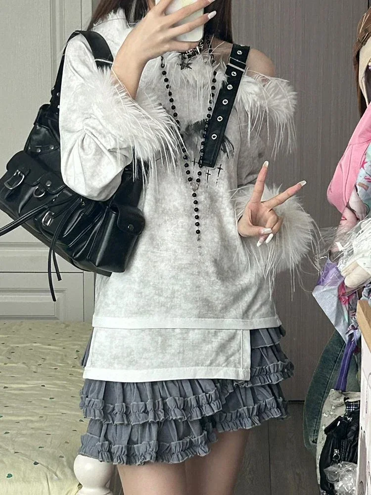 Off Sohulder Y2k Aesthetic Harajuku Women Irregular Grunge T-shirt Vintage Fur Patchwork Tee Shirts Streetwear Slash Neck Tshirt
Off Sohulder Y2k Aesthetic Harajuku Women Irregular Grunge T-shirt Vintage Fur Patchwork Tee Shirts Streetwear Slash Neck Tshirt