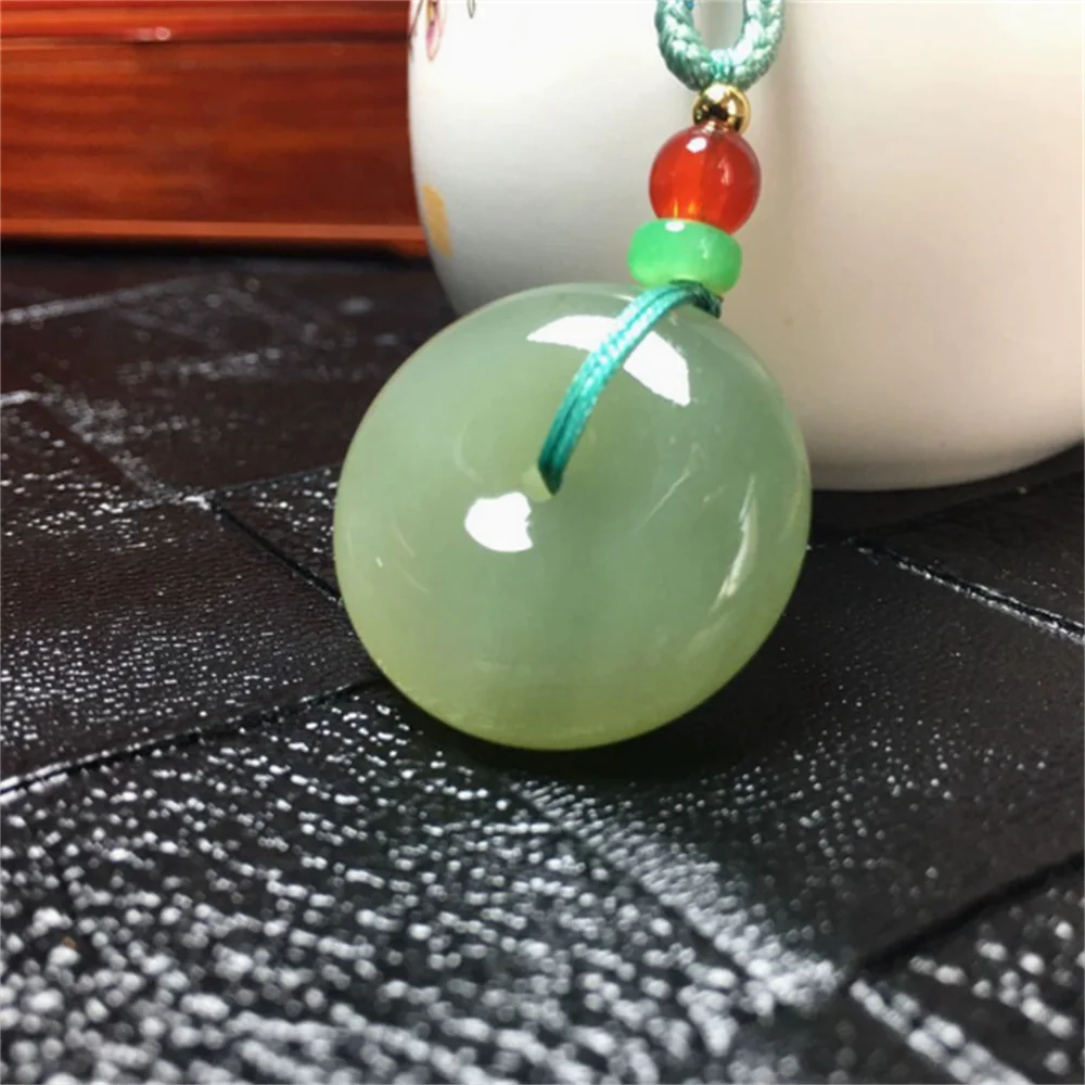 Hetian jade, Qingbai jade safety buckle pendant, unisex
Hetian jade, Qingbai jade safety buckle pendant, unisex
