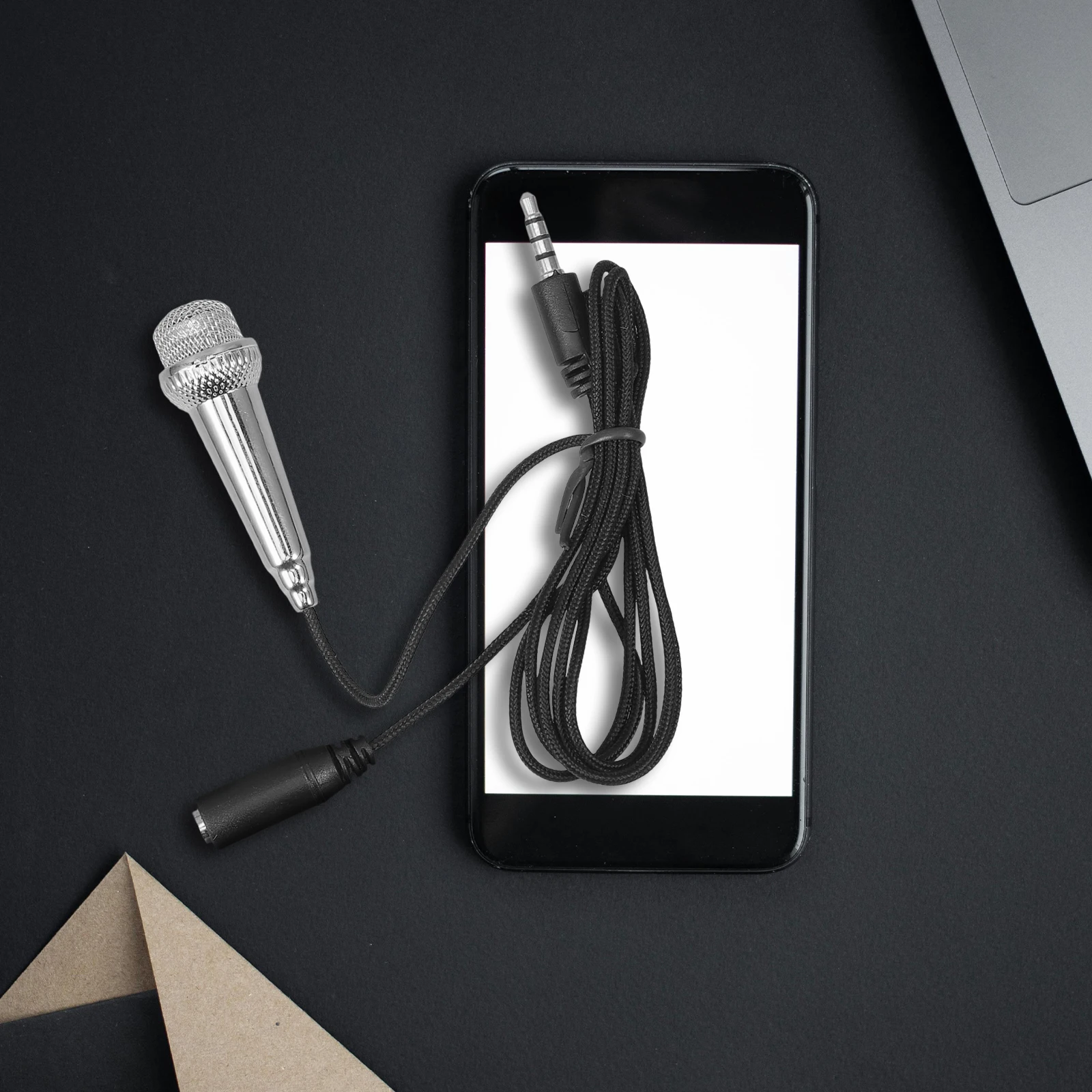 Mini Microphone Portable Intelligent Aluminum-magnesium Alloy Cell for Recording Vocals
Mini Microphone Portable Intelligent Aluminum-magnesium Alloy Cell for Recording Vocals