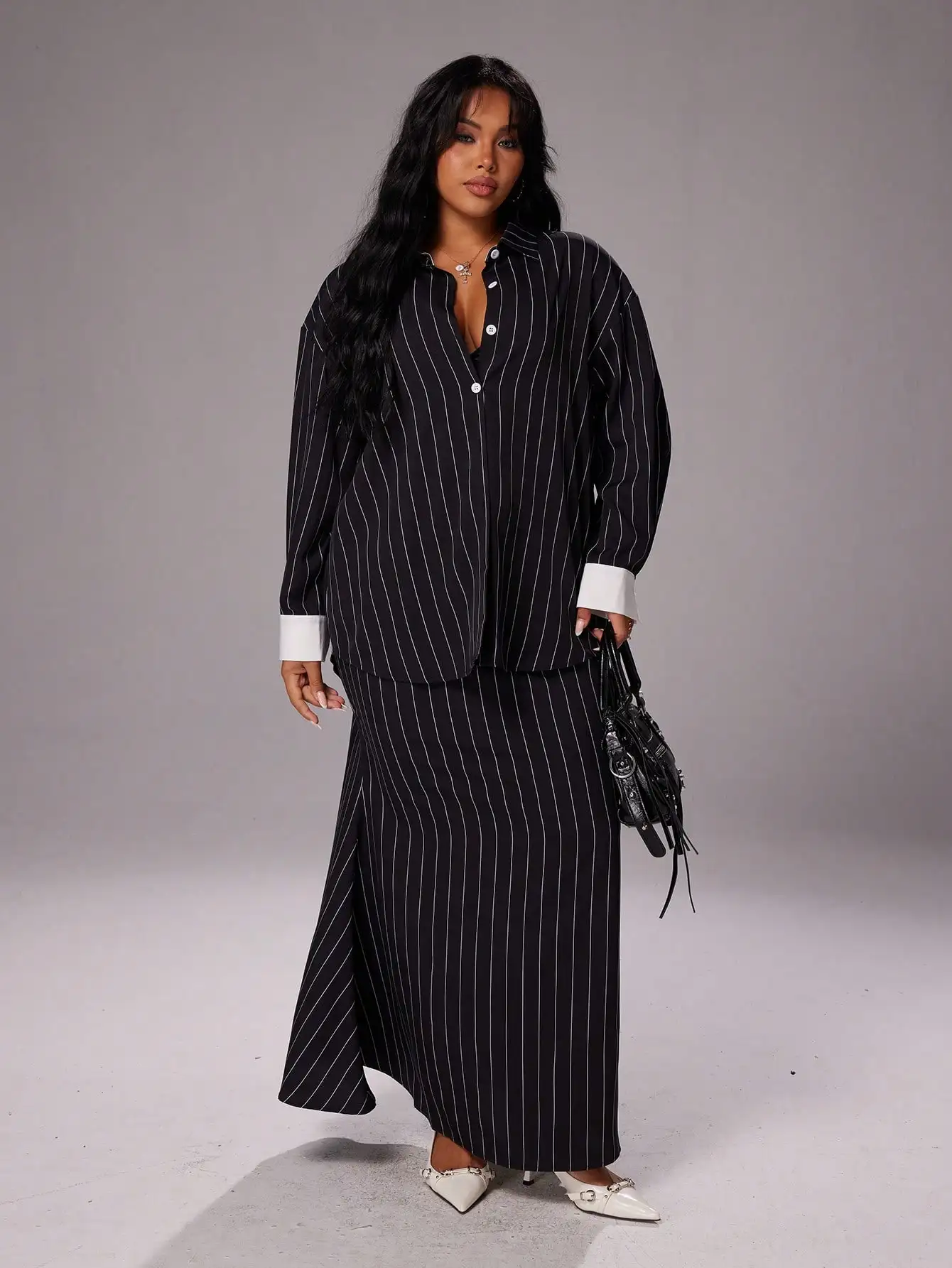 Комплект из двух предметов в полоску больших размеров: рубашка оверсайз и юбка-русалка с высокой талией для повседневной носки, вечеринок и отпуска
Комплект из двух предметов в полоску больших размеров: рубашка оверсайз и юбка-русалка с высокой талией для повседневной носки, вечеринок и отпуска