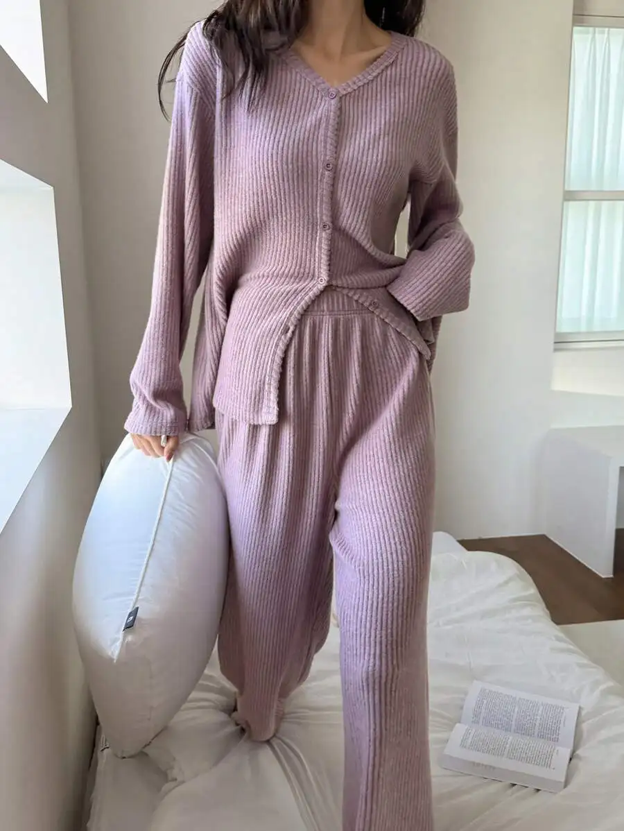 Ribbed Knit V-Neck Cardigan And Pants Pajama Set Cozy Winter Sleepwear
Ribbed Knit V-Neck Cardigan And Pants Pajama Set Cozy Winter Sleepwear
