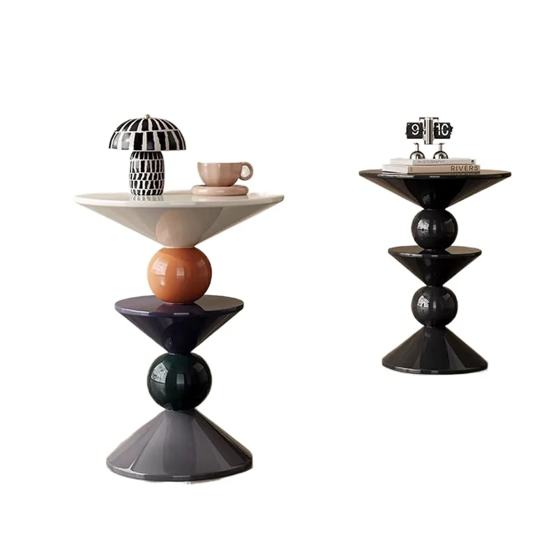 Corner bedside small round table designer retro balcony table small coffee table
Corner bedside small round table designer retro balcony table small coffee table