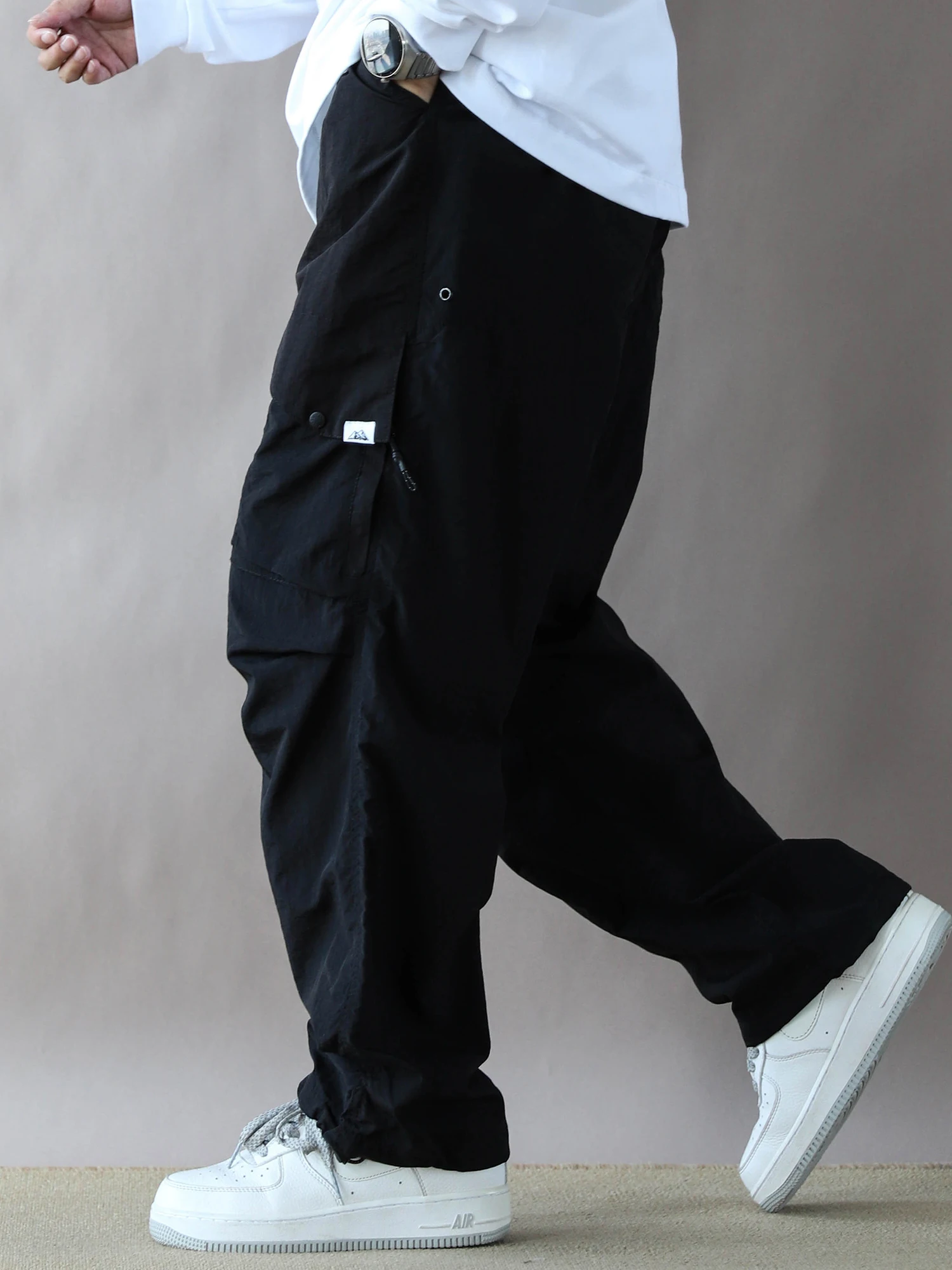 Мужские повседневные брюки Thiened Fce American Workwear: свободные, быстросохнущие, многокарманные, в стиле парашютиста, черные, длинные
Мужские повседневные брюки Thiened Fce American Workwear: свободные, быстросохнущие, многокарманные, в стиле парашютиста, черные, длинные