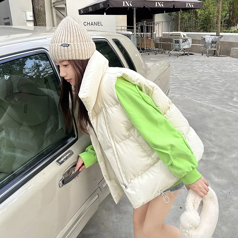 Women's New Cotton Vest Warm Autumn Winter Korean Fashion Waistcoat Fluffy Loose Cotton Jacket Sleeveless Jacket Short Top
Women's New Cotton Vest Warm Autumn Winter Korean Fashion Waistcoat Fluffy Loose Cotton Jacket Sleeveless Jacket Short Top