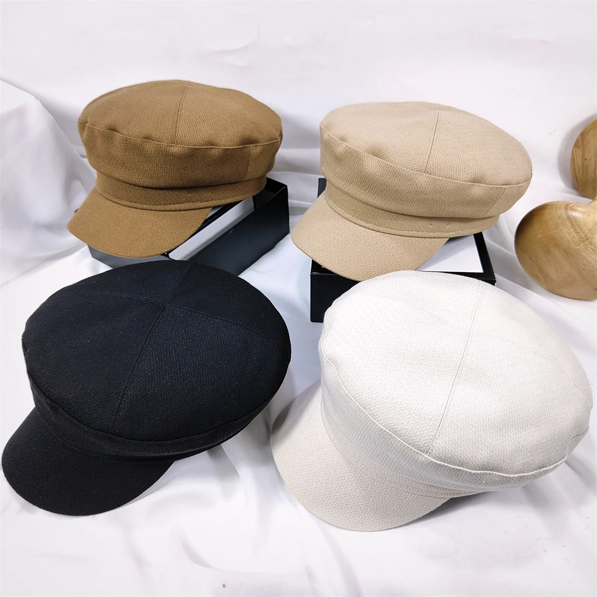Beret Hat Women Trendy Korean Style Vintage British Flat Top Newsboy Cap Solid Casual Painter Cap Spring Autumn Military Cap New
Beret Hat Women Trendy Korean Style Vintage British Flat Top Newsboy Cap Solid Casual Painter Cap Spring Autumn Military Cap New