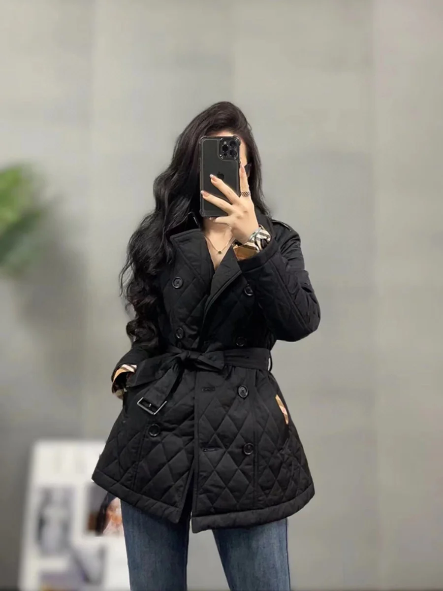 Autumn Winter New Women's Quilted Hooded British Style High Quality Casual Comfortable Cotton Jacket Outerwear Diamond Pattern
Autumn Winter New Women's Quilted Hooded British Style High Quality Casual Comfortable Cotton Jacket Outerwear Diamond Pattern