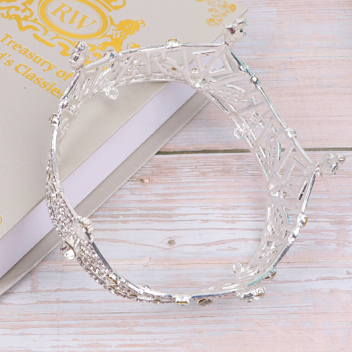 Rhinestone Crown Vintage Bridal Headwear Elegant Wedding Lady Unique Charming Lightweight Durable Alloy Photos Prop
Rhinestone Crown Vintage Bridal Headwear Elegant Wedding Lady Unique Charming Lightweight Durable Alloy Photos Prop