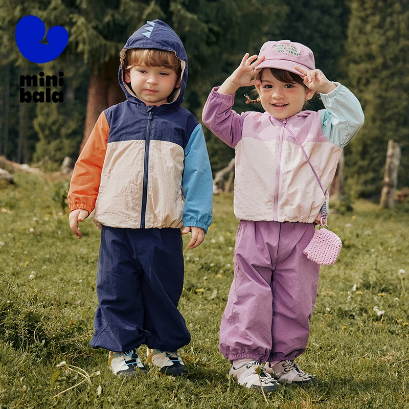 Детский комплект из 2 предметов Mini Bala, куртка и брюки с капюшоном для занятий спортом на открытом воздухе, новинка осени 2023 года
Детский комплект из 2 предметов Mini Bala, куртка и брюки с капюшоном для занятий спортом на открытом воздухе, новинка осени 2023 года