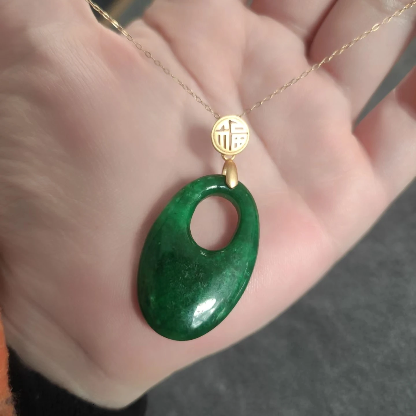 1pcs/lot Pure Natural Dark Green Stunning Noble Dry Green Jade Jade Fish Eye Princess Peace Buckle Necklace Earring Jewelry
1pcs/lot Pure Natural Dark Green Stunning Noble Dry Green Jade Jade Fish Eye Princess Peace Buckle Necklace Earring Jewelry