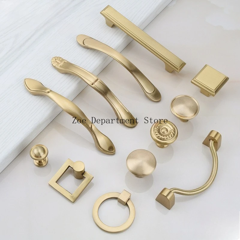 Американская ручка из чистой меди, дверная ручка ящика шкафа для одежды, одно отверстие, европейская современная простая золотая медная ручка
Американская ручка из чистой меди, дверная ручка ящика шкафа для одежды, одно отверстие, европейская современная простая золотая медная ручка