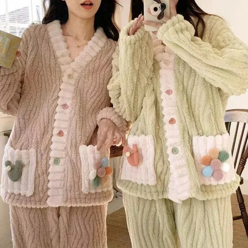 Thickened Warm Flannel Women's Sleepwear Loungewear Winter Sweet Soft Fairy Wind Ladies Striped Pyjamas Homewear Students
Thickened Warm Flannel Women's Sleepwear Loungewear Winter Sweet Soft Fairy Wind Ladies Striped Pyjamas Homewear Students