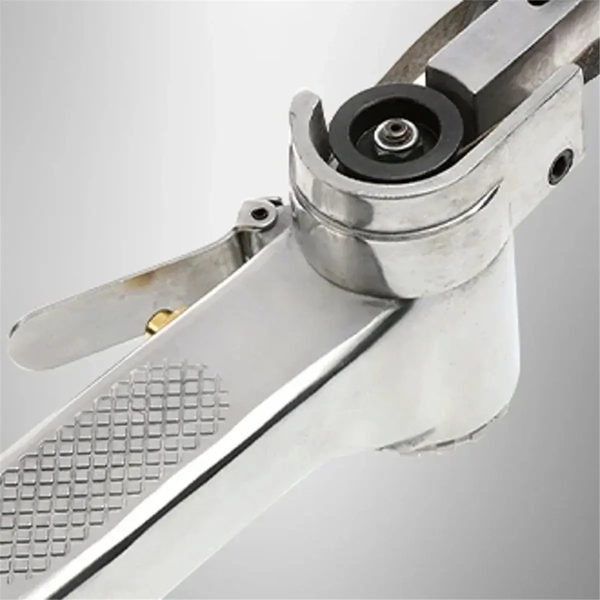 【UPGRADED VERSION】10MM Air Belt Sander Pneumatic Angle Grinder Machine with Sanding Belts Set, for Metal Wood Plastic Auto Body
【UPGRADED VERSION】10MM Air Belt Sander Pneumatic Angle Grinder Machine with Sanding Belts Set, for Metal Wood Plastic Auto Body