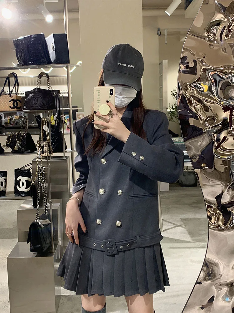 Restore Elegant Suits Dress for Women 2023 New Spring Autumn Grey Pleated Dress Double Breasted Long Sleeve Blazers Coat Trendy
Restore Elegant Suits Dress for Women 2023 New Spring Autumn Grey Pleated Dress Double Breasted Long Sleeve Blazers Coat Trendy