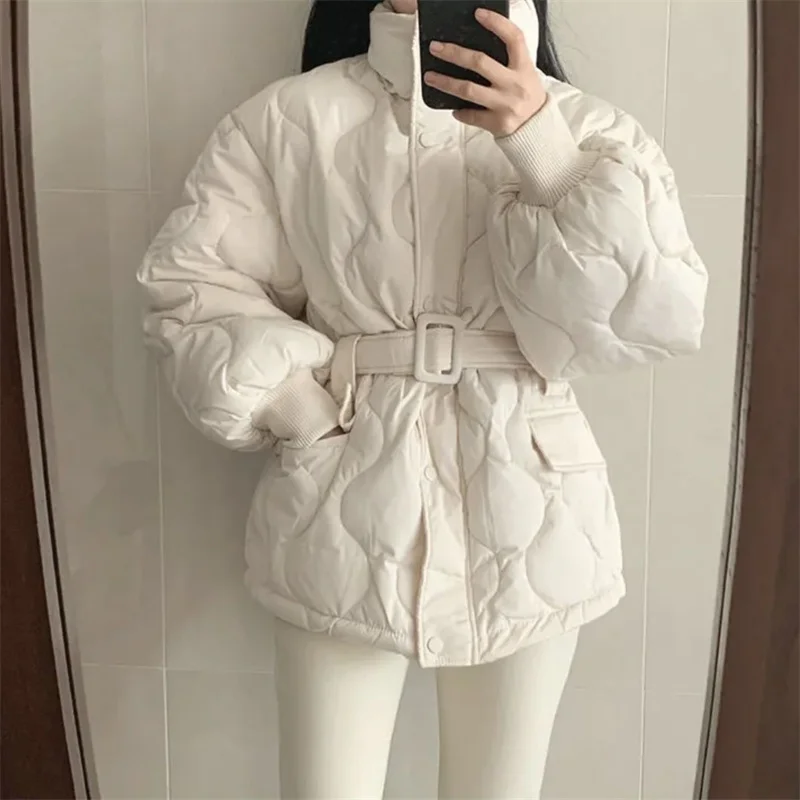 Fashion Down Cotton Padded Coats With Belt Women Slim Stand Collar Full Sleeve Pocket Coat Winter Lady Thicken Warm Skiing Jacke
Fashion Down Cotton Padded Coats With Belt Women Slim Stand Collar Full Sleeve Pocket Coat Winter Lady Thicken Warm Skiing Jacke