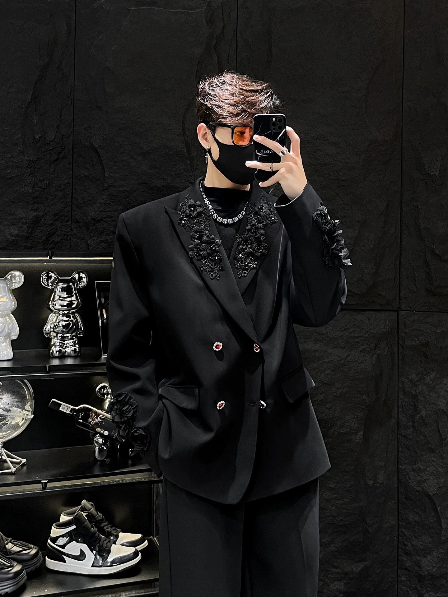 Мужской костюм с двойной пуговицей и вышивкой, джет, свободный дизайн с накидниками, повседневная весенне-осенняя верхняя одежда
Мужской костюм с двойной пуговицей и вышивкой, джет, свободный дизайн с накидниками, повседневная весенне-осенняя верхняя одежда