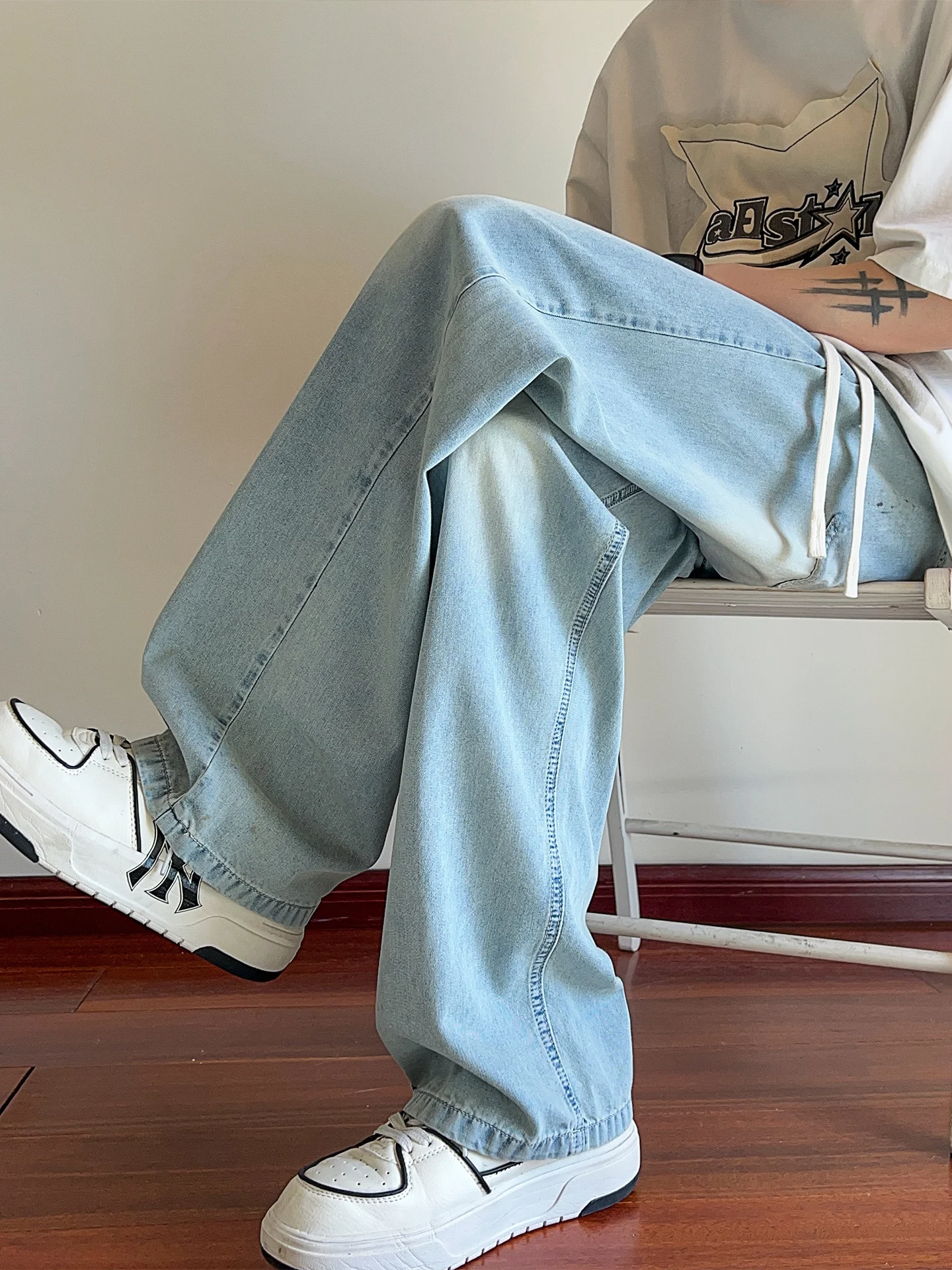Light Blue Men's Jeans Straight Leg Loose Fit Casual Long Pants Spring Trendy Brand Breathable Comfortable Cotton Denim
Light Blue Men's Jeans Straight Leg Loose Fit Casual Long Pants Spring Trendy Brand Breathable Comfortable Cotton Denim