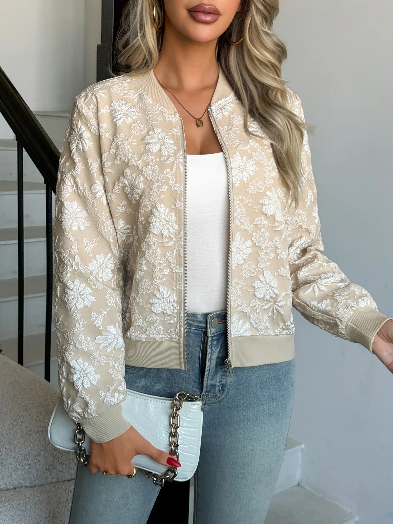 2025,New,Spring,Autumn,Jacket,Women,Chic,Patchwork,Stand,Jacquard weave,Zipper,Long Sleeve,Coat,Tops,Baseball,Uniform,Casual,580
2025,New,Spring,Autumn,Jacket,Women,Chic,Patchwork,Stand,Jacquard weave,Zipper,Long Sleeve,Coat,Tops,Baseball,Uniform,Casual,580