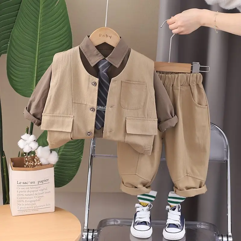 3 PCS set Spring Autumn Boy Clothing set Casual vest+ Shirt+Loose Pant Tie Kid Children baby toddler Gentleman clothes 2-7 year
3 PCS set Spring Autumn Boy Clothing set Casual vest+ Shirt+Loose Pant Tie Kid Children baby toddler Gentleman clothes 2-7 year