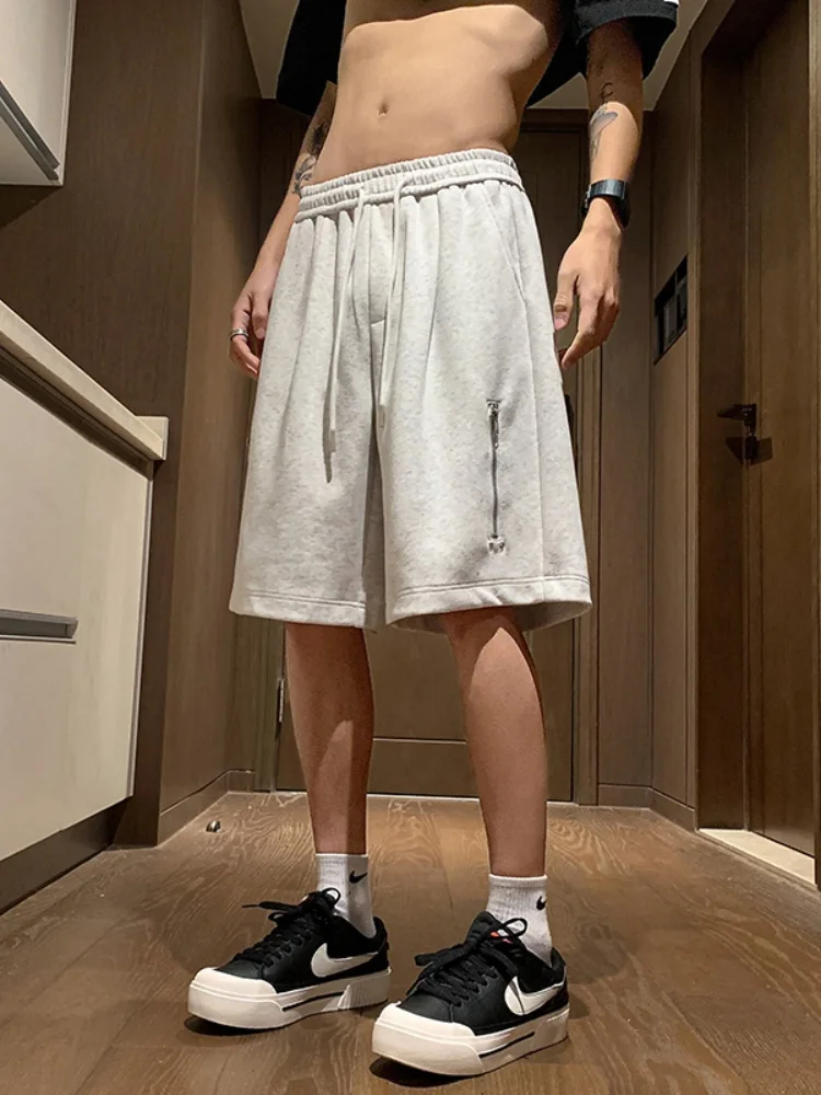 Мужские летние тонкие дышащие свободные повседневные шорты в американском стиле, функциональные брюки оверсайз с прямыми штанинами и деталями на карманах
Мужские летние тонкие дышащие свободные повседневные шорты в американском стиле, функциональные брюки оверсайз с прямыми штанинами и деталями на карманах