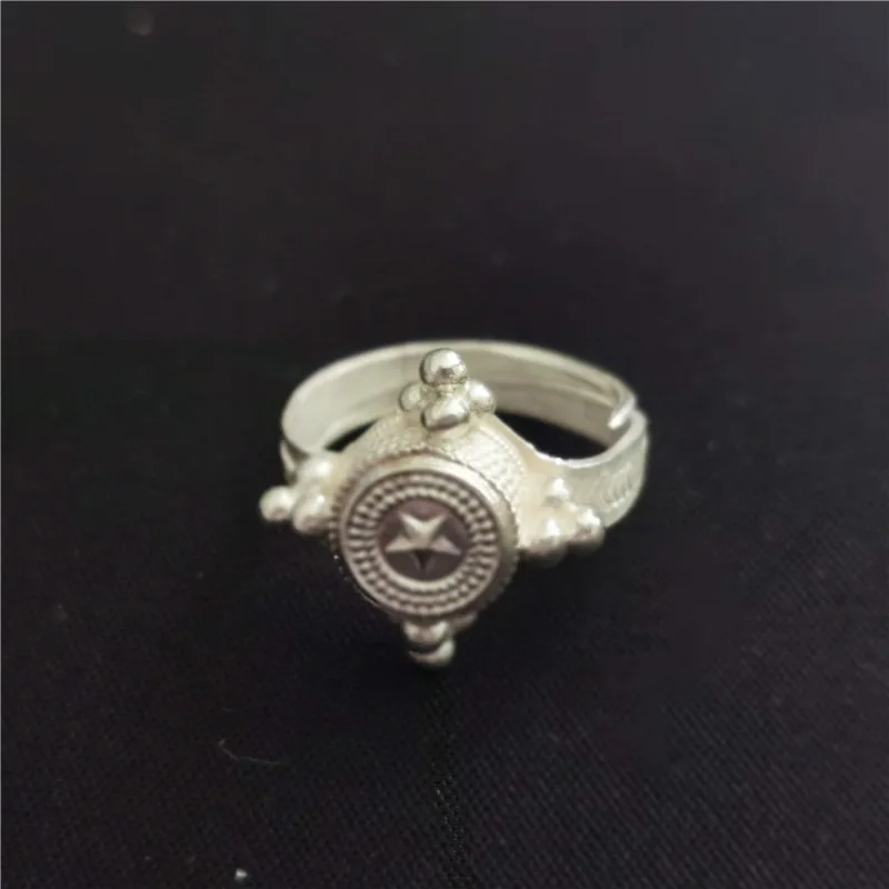 Retro National Style Five Pointed Star Ring Unisex Hip Hop Punk Open Ring Banquet Jewelry Accessories Gift
Retro National Style Five Pointed Star Ring Unisex Hip Hop Punk Open Ring Banquet Jewelry Accessories Gift