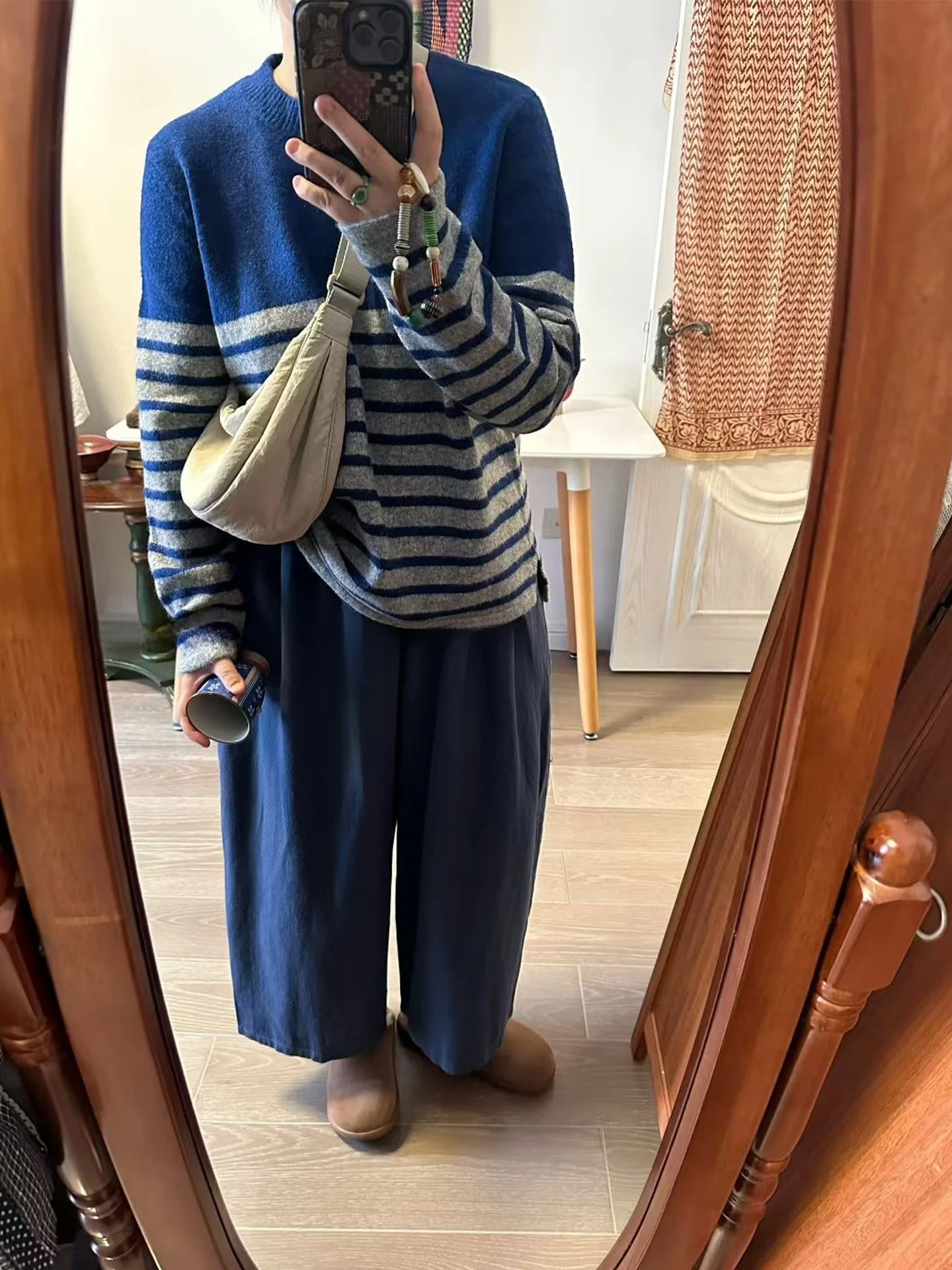 Soft ey Blue And Brown Striped Splicing Woolen Sweater for Women Autumn Winter Loose Fit Warm Long Sve round Ne Top
Soft ey Blue And Brown Striped Splicing Woolen Sweater for Women Autumn Winter Loose Fit Warm Long Sve round Ne Top