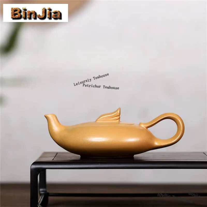 240ml Elegant Yixing Purple Clay Teapots Handmade Pot Raw Ore Gold Section Mud Tea Making Kettle Chinese Zisha Tea Set Drinkware
240ml Elegant Yixing Purple Clay Teapots Handmade Pot Raw Ore Gold Section Mud Tea Making Kettle Chinese Zisha Tea Set Drinkware