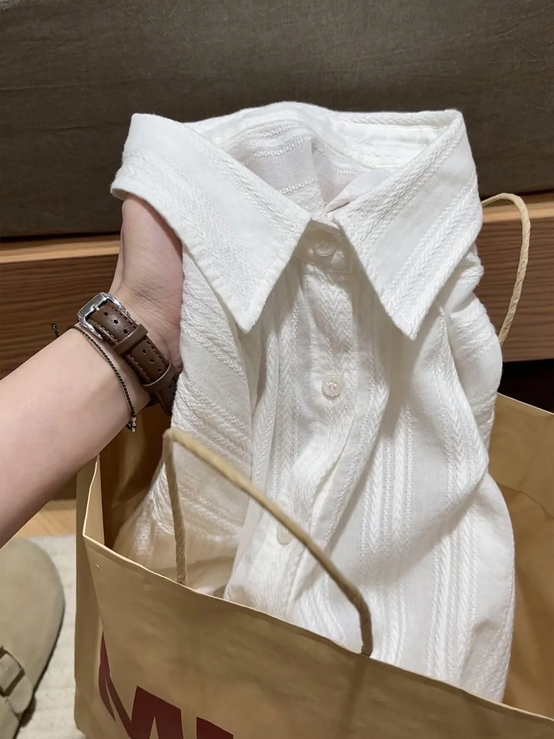 High Intelligence Sensation White Stripe Embroidery Semi-Transparent Lightweight Breathable Loose Casual Summer Shirt Women's...
High Intelligence Sensation White Stripe Embroidery Semi-Transparent Lightweight Breathable Loose Casual Summer Shirt Women's...