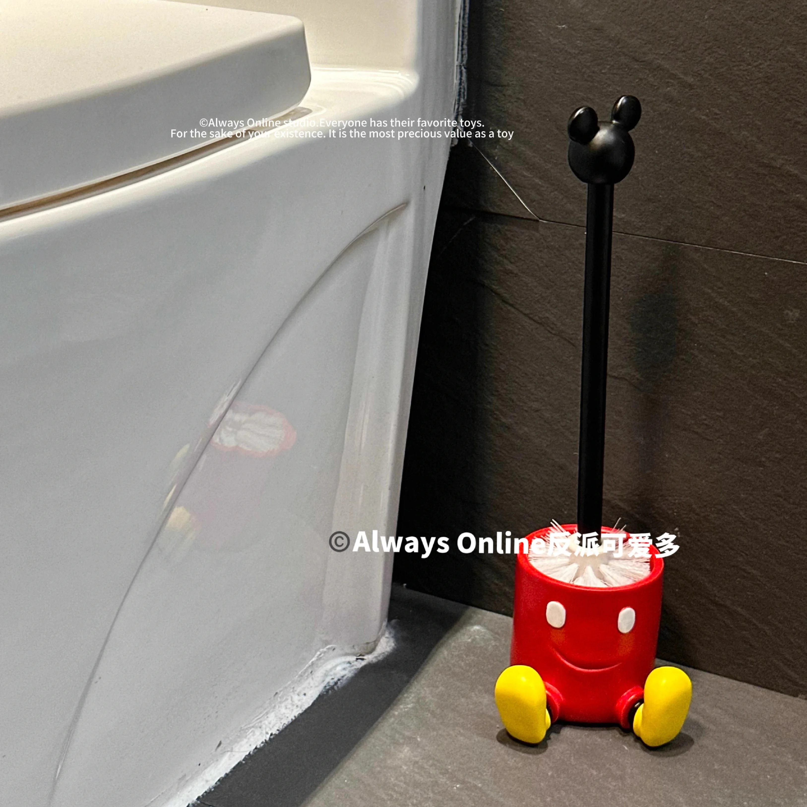 Щетка для уборки Диснея с Микки Маусом, санитарный унитаз, бытовые Мультяшные креативные предметы для дома, держатель для ручек с Микки, милая игрушка
Щетка для уборки Диснея с Микки Маусом, санитарный унитаз, бытовые Мультяшные креативные предметы для дома, держатель для ручек с Микки, милая игрушка