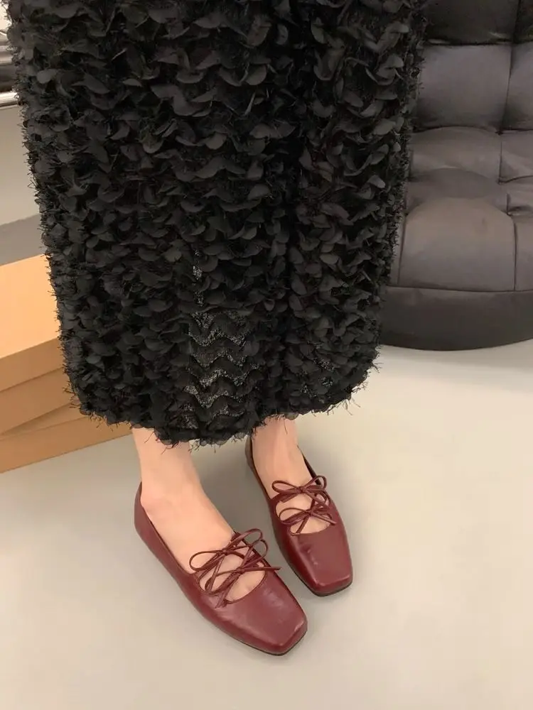 Elegant Ladies Mary Jane Shoes Low Heel Genuine Oil Wax Leather Double Knot Bow Winter Style
Elegant Ladies Mary Jane Shoes Low Heel Genuine Oil Wax Leather Double Knot Bow Winter Style