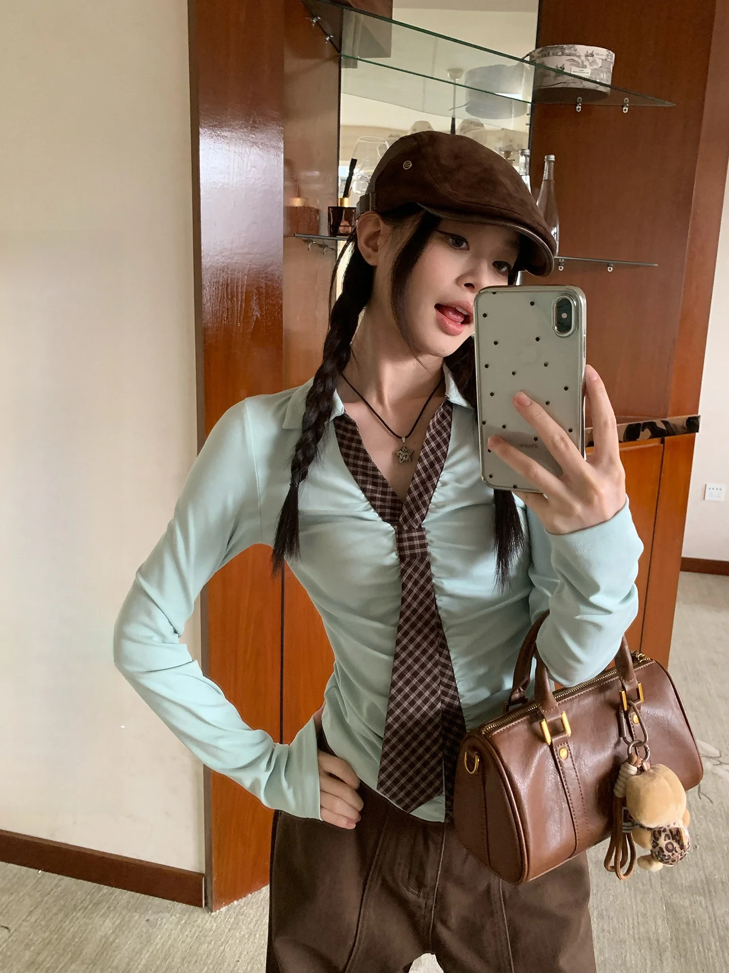 Slim Fit Long Sve T-irt Women's Inner Wear Spring 2026 Unique Beautiful Waist-Cut ort Top Commute Sle Korean Version
Slim Fit Long Sve T-irt Women's Inner Wear Spring 2026 Unique Beautiful Waist-Cut ort Top Commute Sle Korean Version