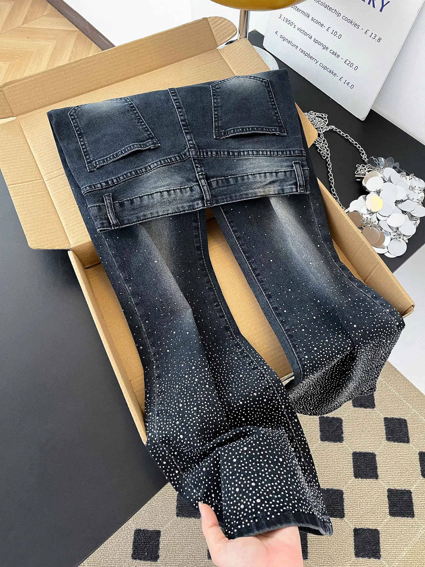 Spicy Girl High Waist Bell Bottom Jeans Women's Summer Fashionable Diamond Washed Cotton Stretch Denim Pants Loose Fit
Spicy Girl High Waist Bell Bottom Jeans Women's Summer Fashionable Diamond Washed Cotton Stretch Denim Pants Loose Fit