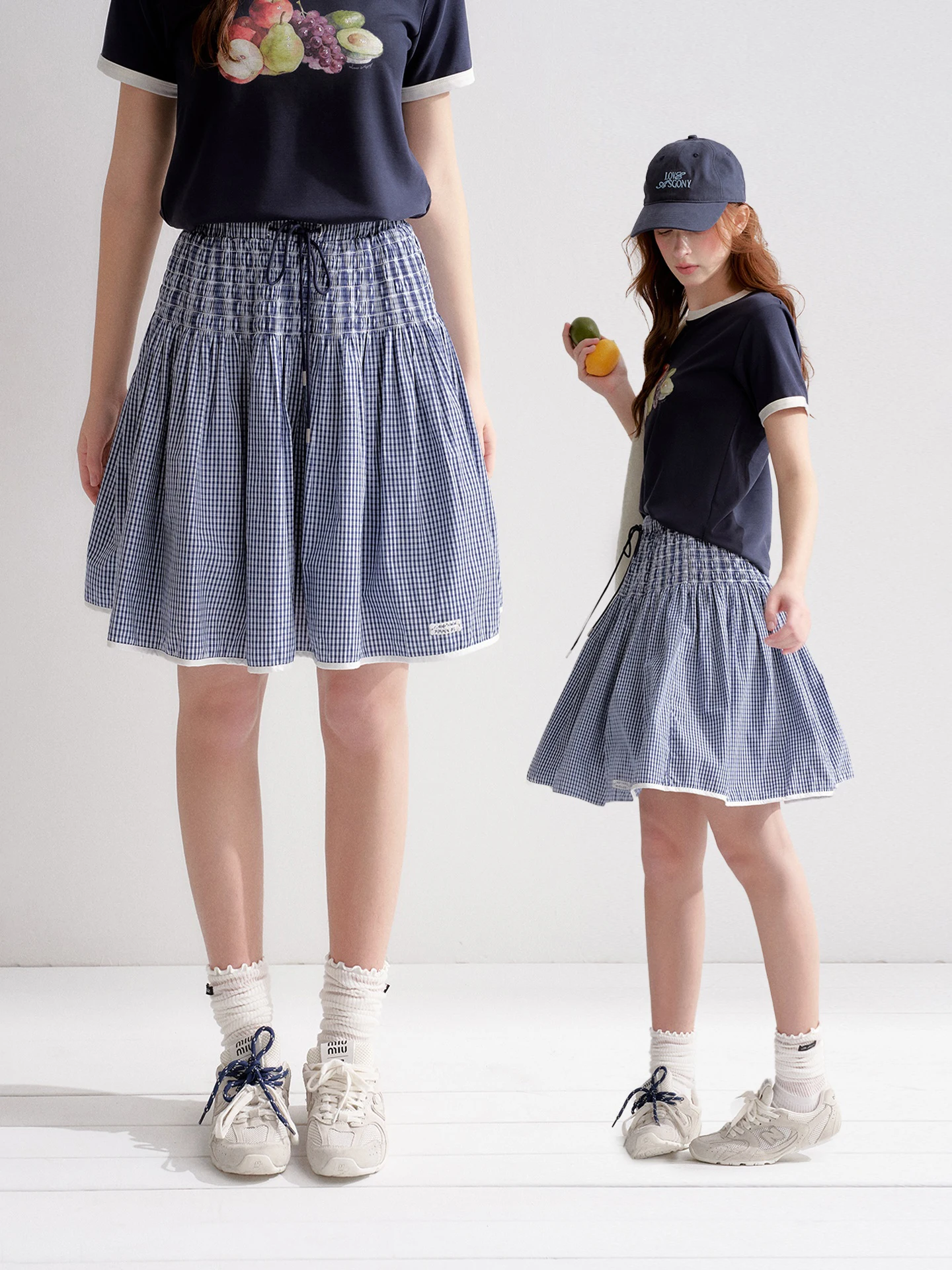 AsGony Retro Artistic Blue White Plaid Elastic Waist A-Line Skirt Universal High Waist Short Skirt for Women Casual Wear
AsGony Retro Artistic Blue White Plaid Elastic Waist A-Line Skirt Universal High Waist Short Skirt for Women Casual Wear