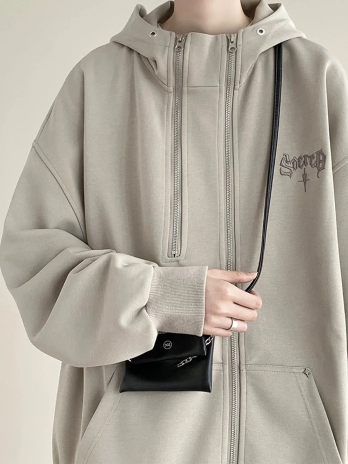 Double Zipper Open Cardigan Jaet Men's Trendy High-End Sweatirt Heavy Weight Original American Sle Hat Baseball Outfit
Double Zipper Open Cardigan Jaet Men's Trendy High-End Sweatirt Heavy Weight Original American Sle Hat Baseball Outfit
