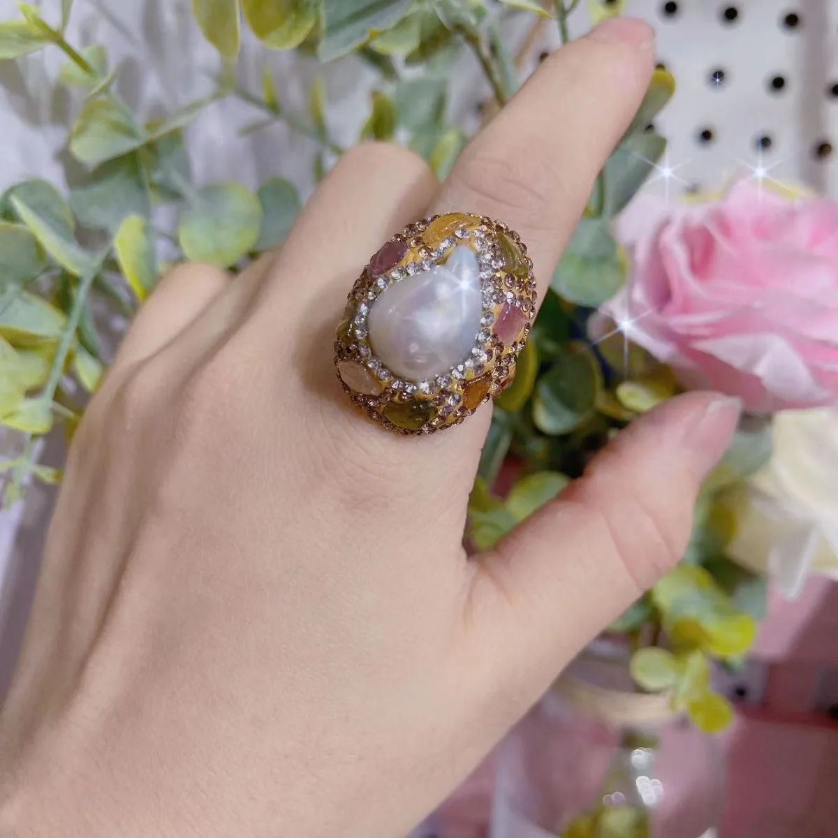European and American Baroque Tourmaline Pure Handmade Natural Freshwater Pearl Water Crystal Ring High-end Ladies Jewelry Ring
European and American Baroque Tourmaline Pure Handmade Natural Freshwater Pearl Water Crystal Ring High-end Ladies Jewelry Ring