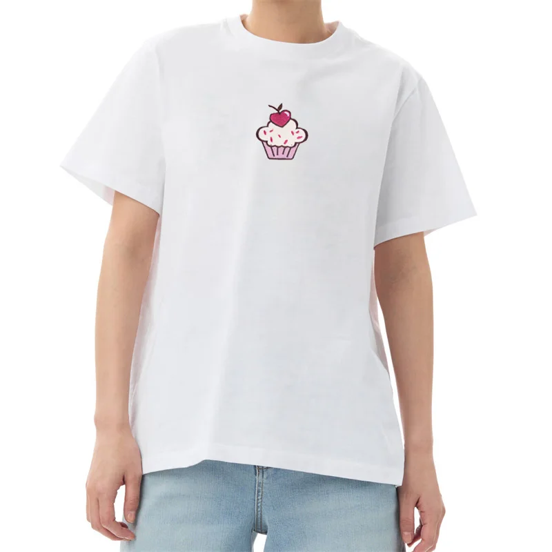 2024 Summer New Shirt Women Cotton Cake Pattern Printed Short-sleeved Round Neck Retro Casual Niche T-shirt Women Clothing
2024 Summer New Shirt Women Cotton Cake Pattern Printed Short-sleeved Round Neck Retro Casual Niche T-shirt Women Clothing
