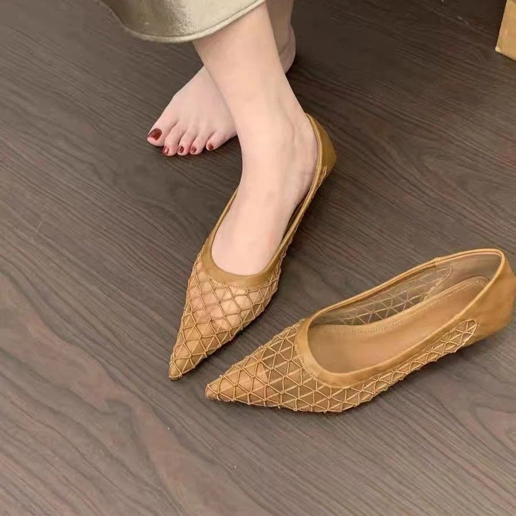French-style Temperament Low-heeled Hollow-out Pointed-toe Single Shoes for Women2026 New Retro Shallow-mouth Slip-on High Heels
French-style Temperament Low-heeled Hollow-out Pointed-toe Single Shoes for Women2026 New Retro Shallow-mouth Slip-on High Heels