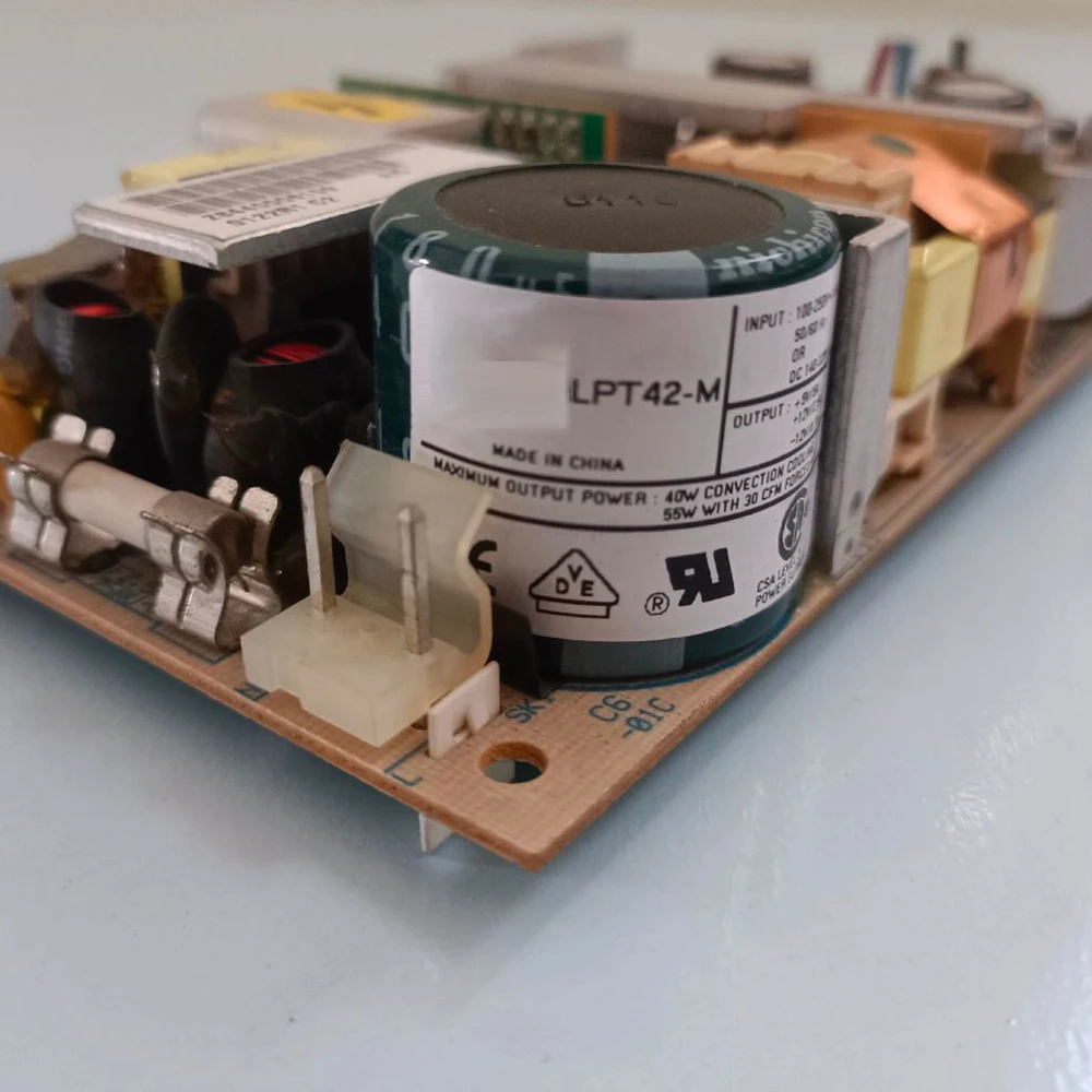 Импульсный источник питания Плата питания промышленного управления LPT42-M
Импульсный источник питания Плата питания промышленного управления LPT42-M