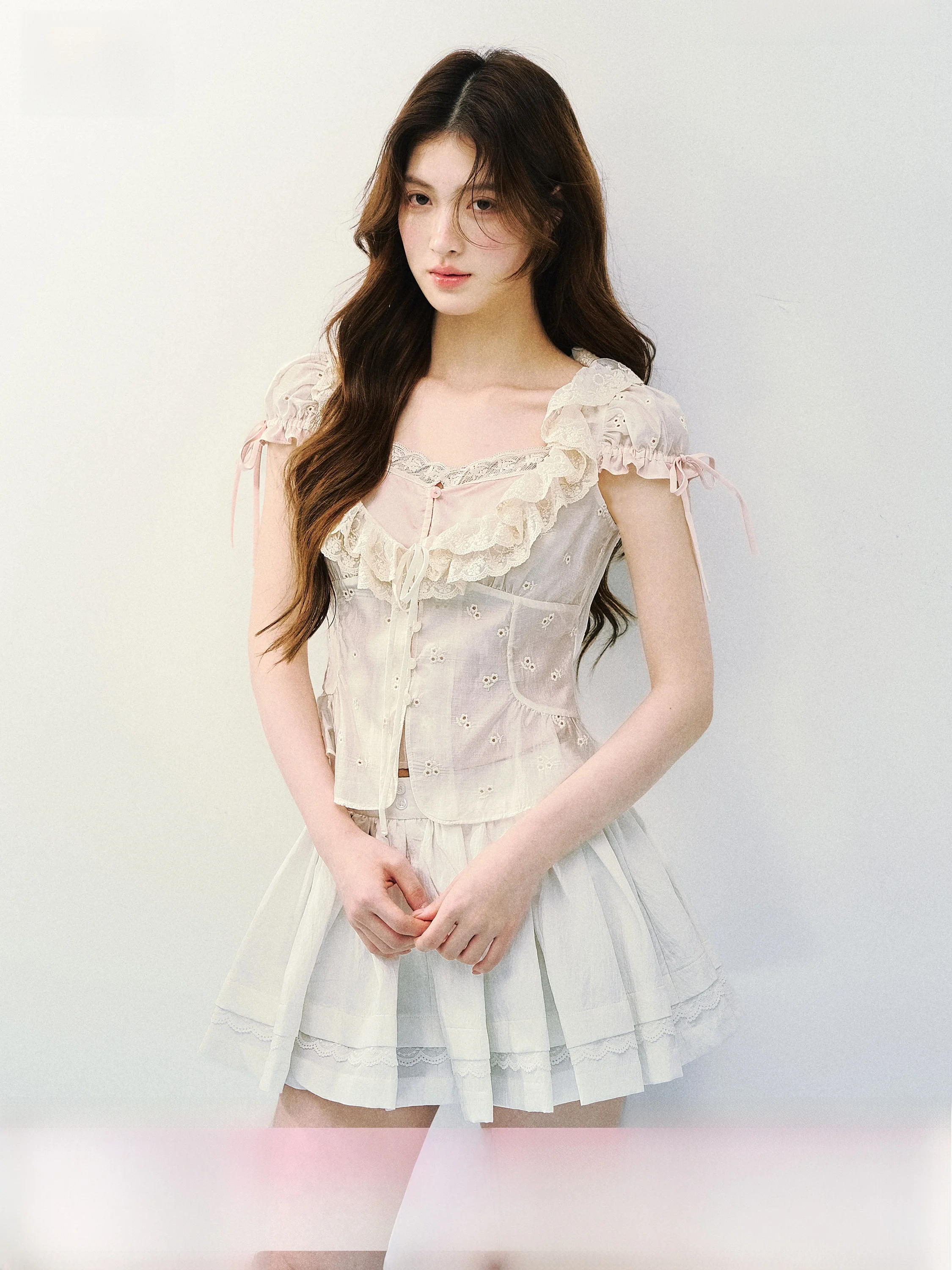 SunsetPark Original Girl Style Embroidered Lyrical Bubble Sleeve Shirt Summer Top Short Sleeve Sweet Style Breathable Skin-Fr...
SunsetPark Original Girl Style Embroidered Lyrical Bubble Sleeve Shirt Summer Top Short Sleeve Sweet Style Breathable Skin-Fr...