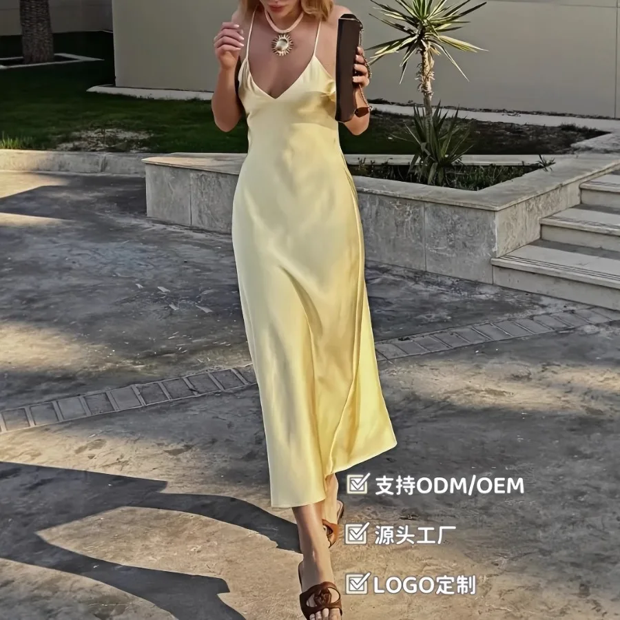 【New style】Summer backless suspender dress for women's summer high-end casual sexy party dress dress
【New style】Summer backless suspender dress for women's summer high-end casual sexy party dress dress