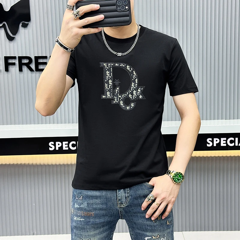 High-end Light Luxury European Goods 2025 Summer New Letters Fashion Leisure Trend Pure Cotton Printed Men's Round Neck
High-end Light Luxury European Goods 2025 Summer New Letters Fashion Leisure Trend Pure Cotton Printed Men's Round Neck