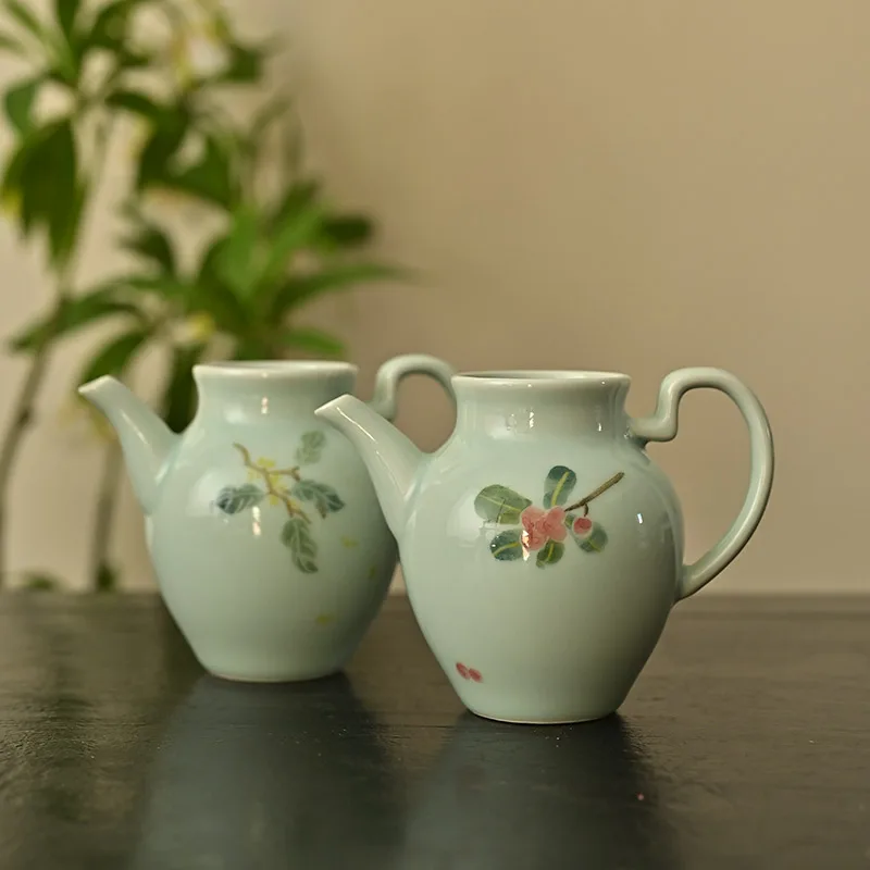 Hand-Painted Ceramic Fengtai Glaze Teacup with Handle Jingdezhen Ancient Style Porcelain Fair Cup Tea Ocean Uniform Cup
Hand-Painted Ceramic Fengtai Glaze Teacup with Handle Jingdezhen Ancient Style Porcelain Fair Cup Tea Ocean Uniform Cup