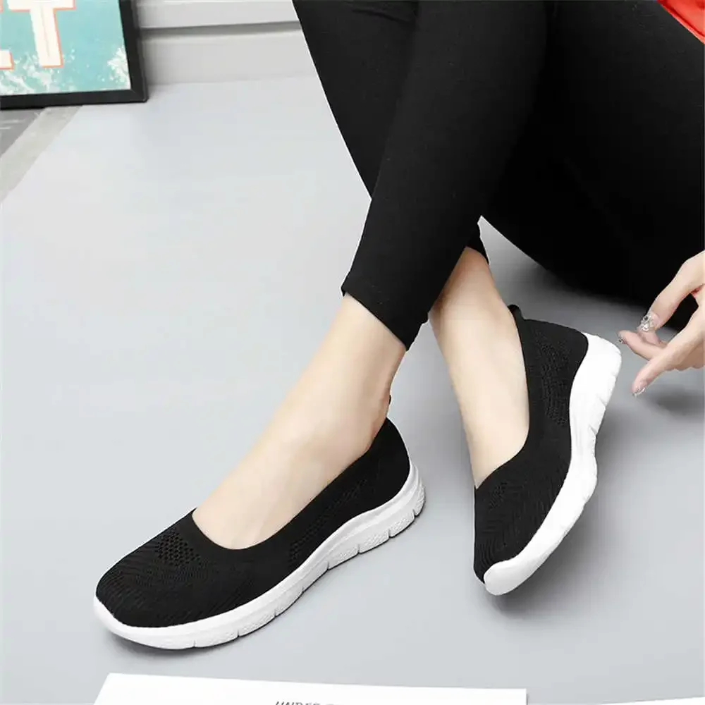 Носки Серые женские белые кроссовки для тканых брендовых кроссовок Женская обувь для гольфа Спортивные популярные товары Дизайн Высокое качество
Носки Серые женские белые кроссовки для тканых брендовых кроссовок Женская обувь для гольфа Спортивные популярные товары Дизайн Высокое качество