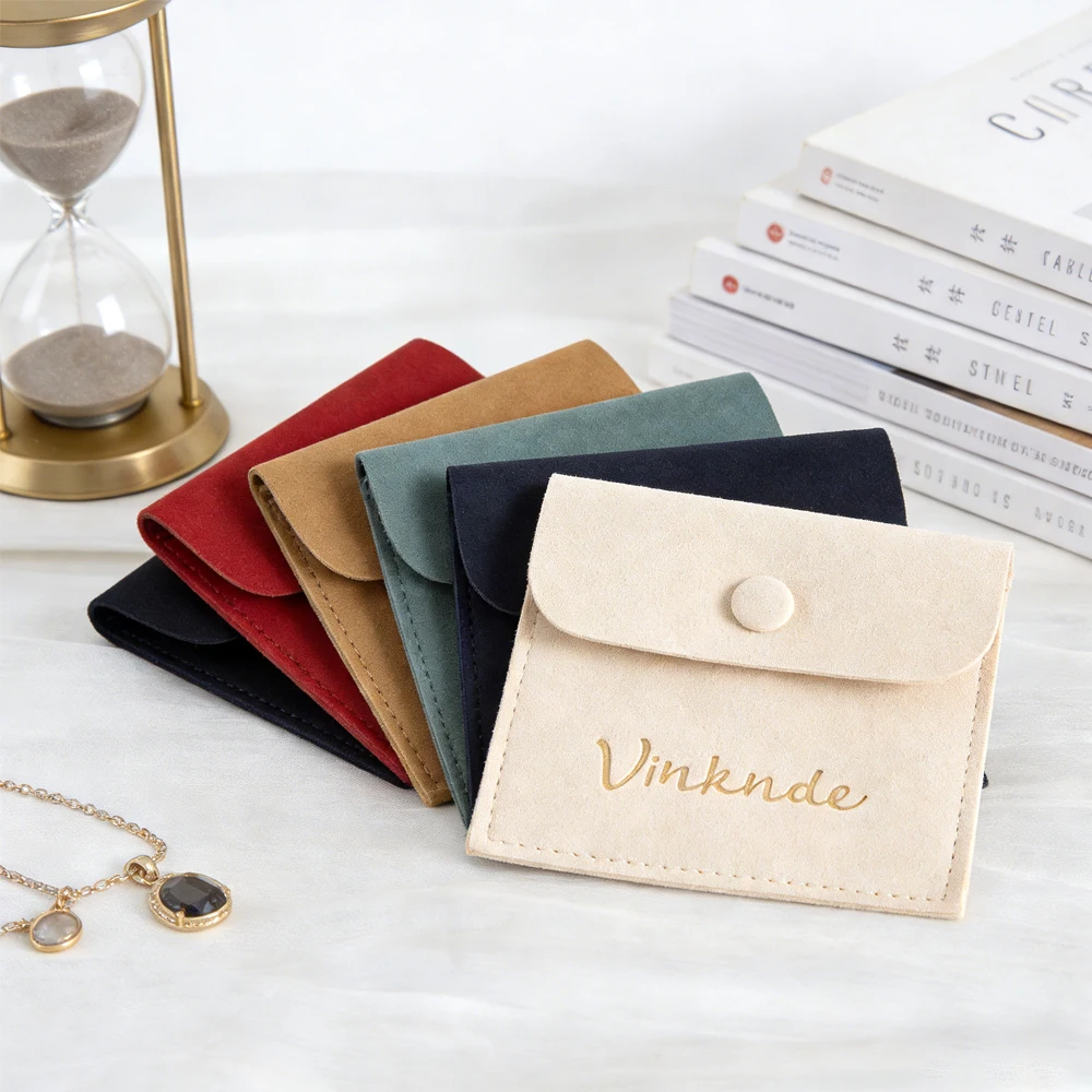 50 шт. 6x6 см 8x8 см индивидуальный логотип на кнопке из микрофибры сумка для ювелирных изделий персонализированные маленькие упаковочные серьги подарочные пакеты
50 шт. 6x6 см 8x8 см индивидуальный логотип на кнопке из микрофибры сумка для ювелирных изделий персонализированные маленькие упаковочные серьги подарочные пакеты