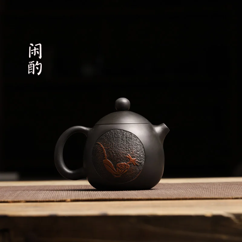Xianyan ручная работа сырая руда Jianshui фиолетовая керамика Юньнань чайник Дракон яйцо маленький чайник половина резьбы Лотос чайник
Xianyan ручная работа сырая руда Jianshui фиолетовая керамика Юньнань чайник Дракон яйцо маленький чайник половина резьбы Лотос чайник