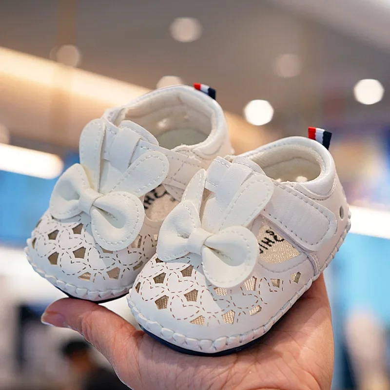 Fashion Girls' Shoes Summer New Child Sandals Soft Soled Baby Shoe Simple Girls Leather Shoes Anti Slip Beach Shoe
Fashion Girls' Shoes Summer New Child Sandals Soft Soled Baby Shoe Simple Girls Leather Shoes Anti Slip Beach Shoe