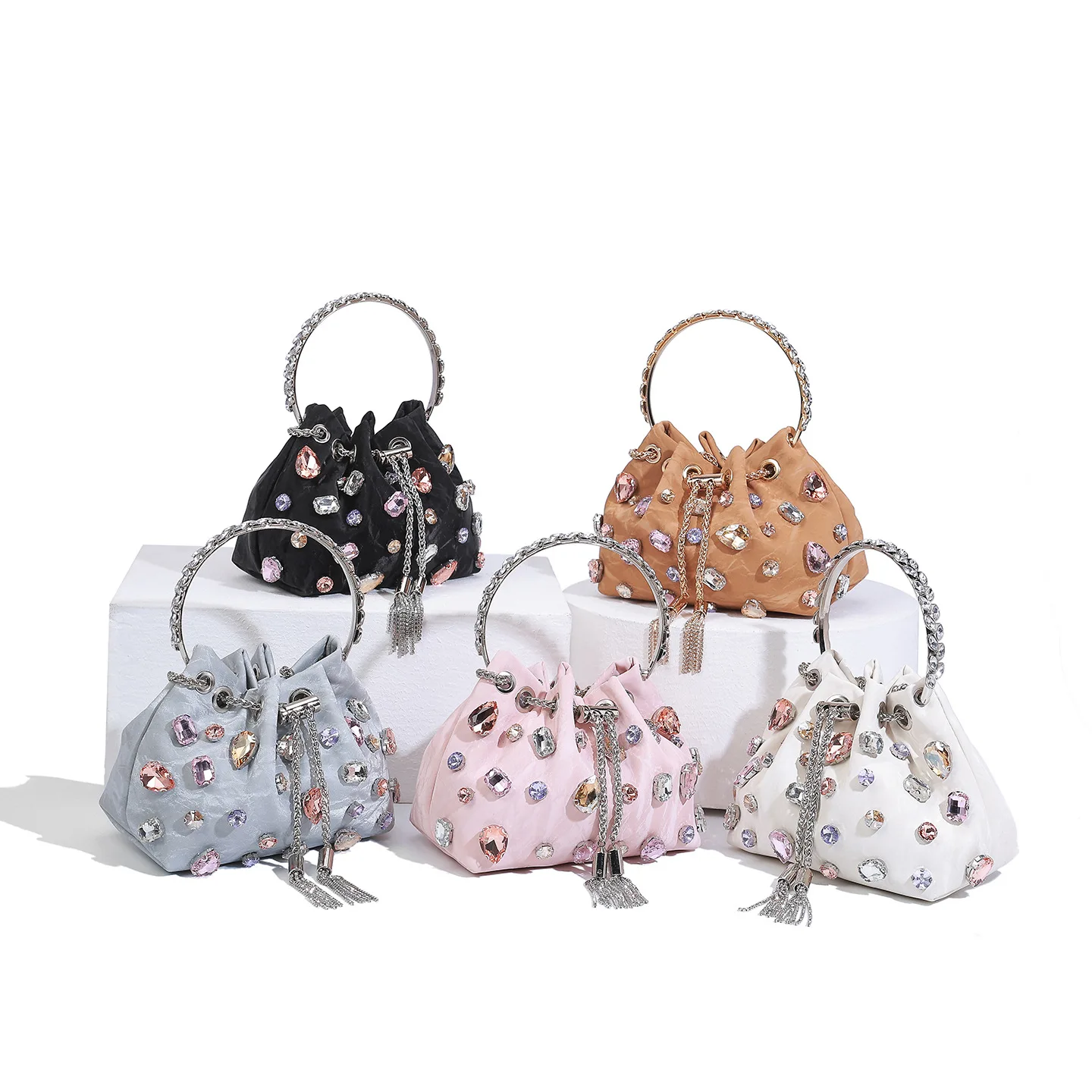 Women's Rhinestone Beading Bucket Bag Korean Fashion Elegant Luxury Design Shiny Drawstring Chain Tassel Lady Handbags
Women's Rhinestone Beading Bucket Bag Korean Fashion Elegant Luxury Design Shiny Drawstring Chain Tassel Lady Handbags