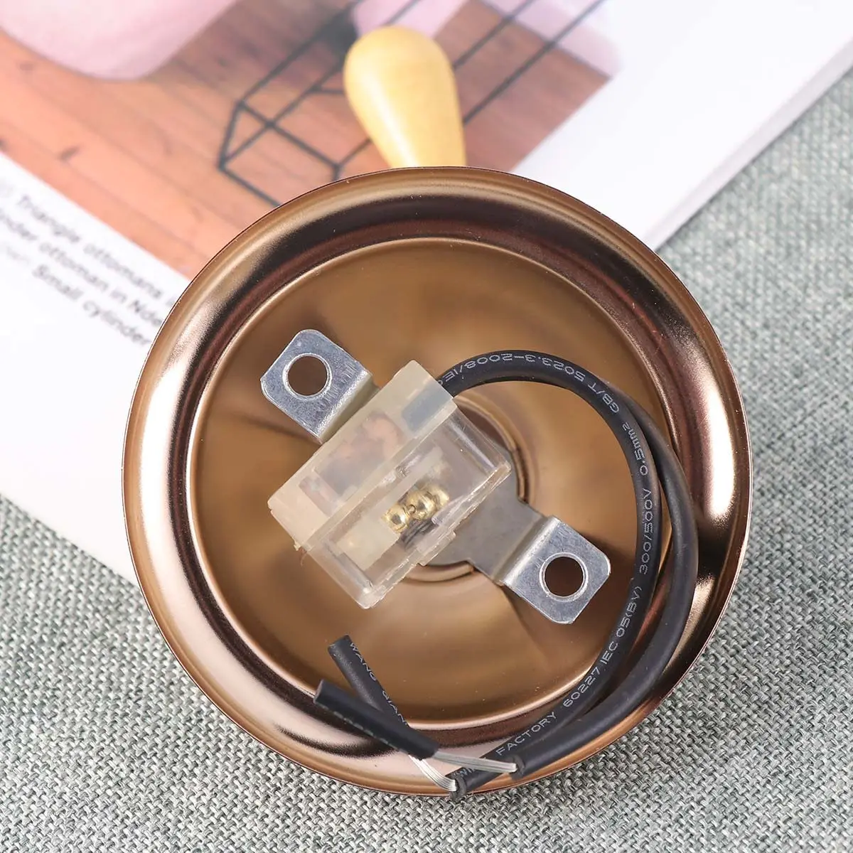 Комплект цепочек-переключателей для потолочного вентилятора и светильника в винтажном стиле, для внутреннего освещения
Комплект цепочек-переключателей для потолочного вентилятора и светильника в винтажном стиле, для внутреннего освещения