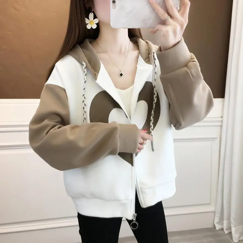 Весенне-осенний женский топ с капюшоном, корейская уличная одежда Y2k, одежда красивого цвета, повседневные женские толстовки с орнаментом, кофты
Весенне-осенний женский топ с капюшоном, корейская уличная одежда Y2k, одежда красивого цвета, повседневные женские толстовки с орнаментом, кофты