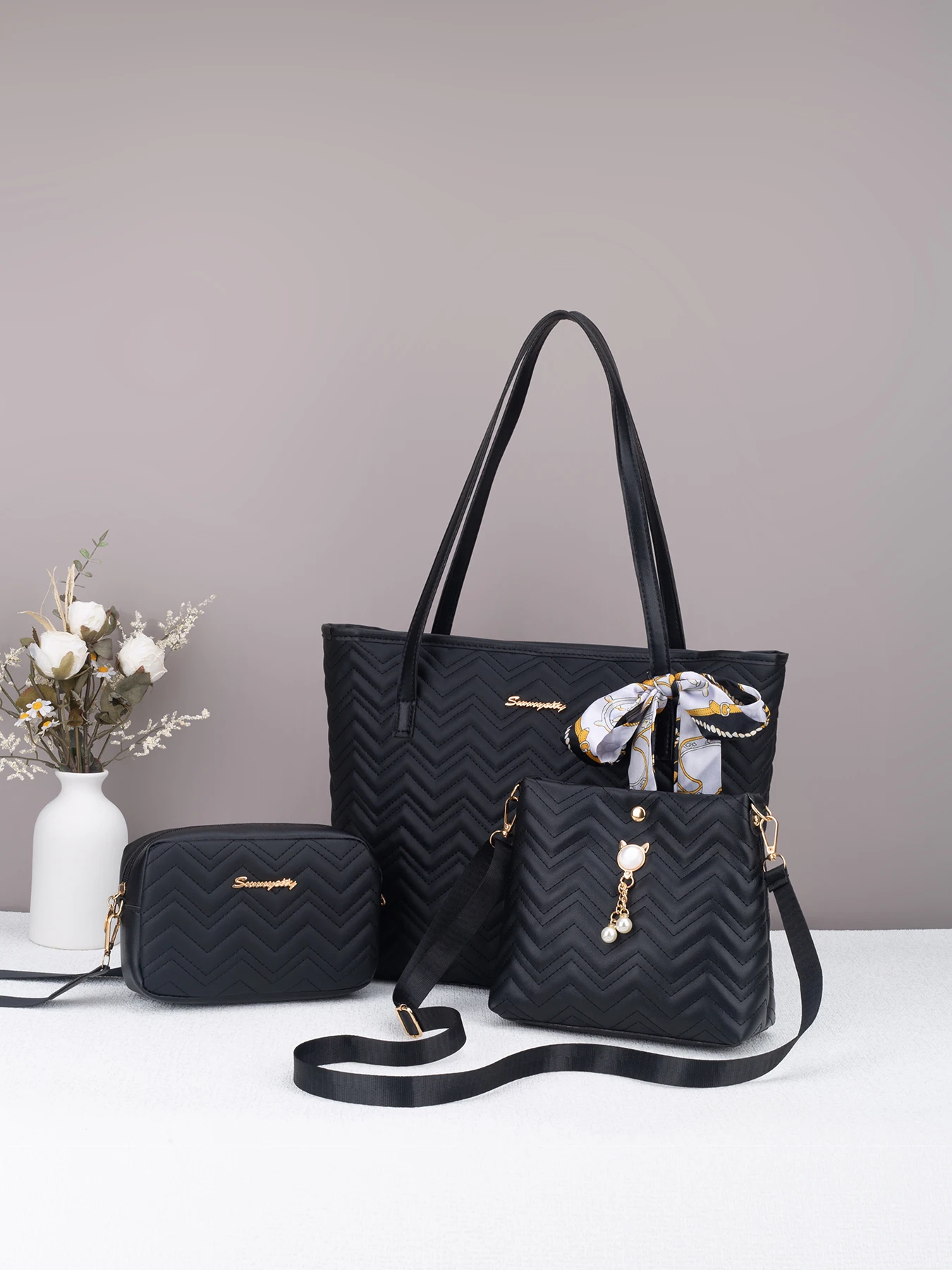 New 3-piece embroidered set bag, versatile and stylish single-shoulder double-wave tote bag, large-capacity handbag
New 3-piece embroidered set bag, versatile and stylish single-shoulder double-wave tote bag, large-capacity handbag